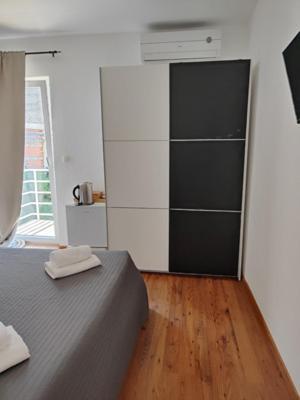 Guest House Adria 2 Primosten Exterior photo